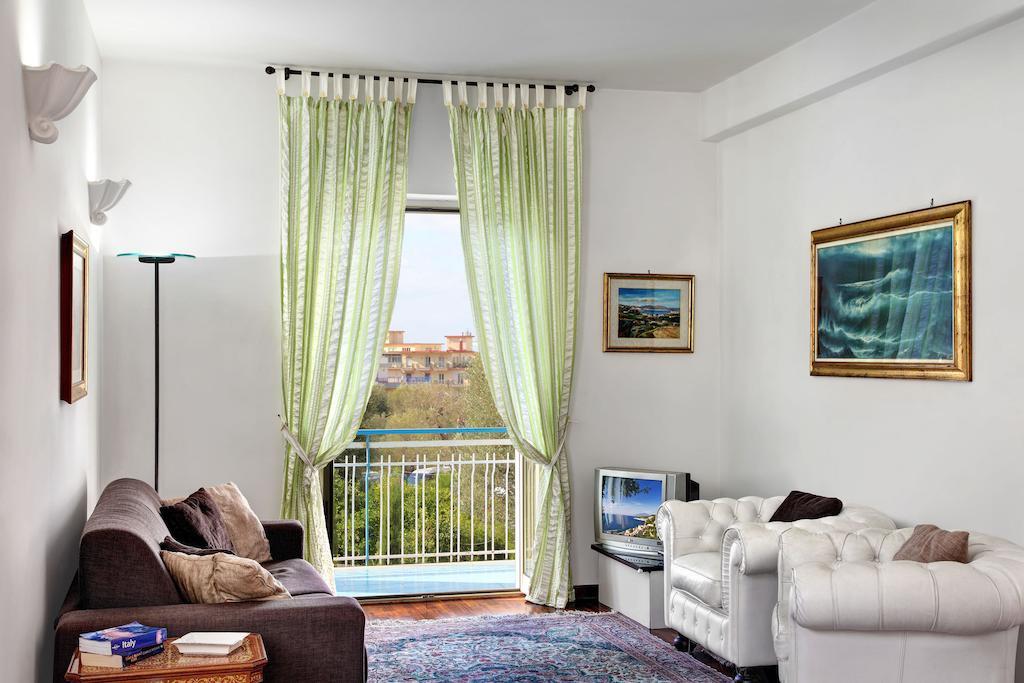 Caruso 1 By Villasandco Rentalsorrento Sorrento Quarto foto