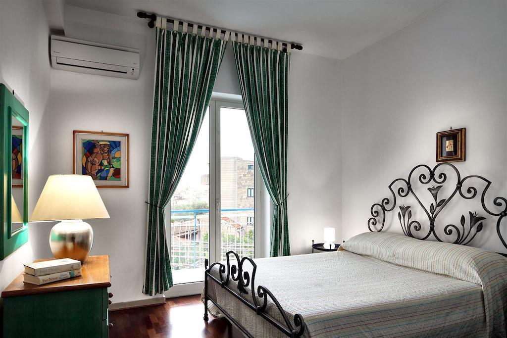 Caruso 1 By Villasandco Rentalsorrento Sorrento Quarto foto